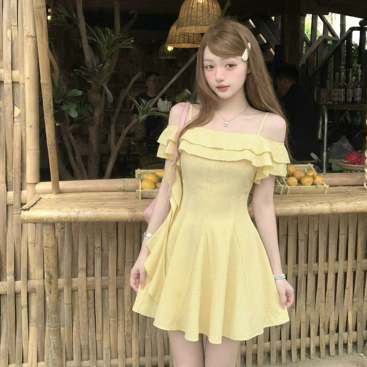 Váy trễ vai hai dây đũi kẻ dáng xòe phối bèo phong cách tiểu thư Hàn Quốc 24Febstudio VVN0023 | BigBuy360 - bigbuy360.vn