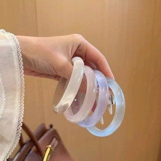 Vòng tay đá Thạch Anh bạch nguyệt quang, thu hút tài lộc, may mắn,bình an phù hợp Các mệnh Kim - Mộc - Thuỷ - Hoả - Thổ