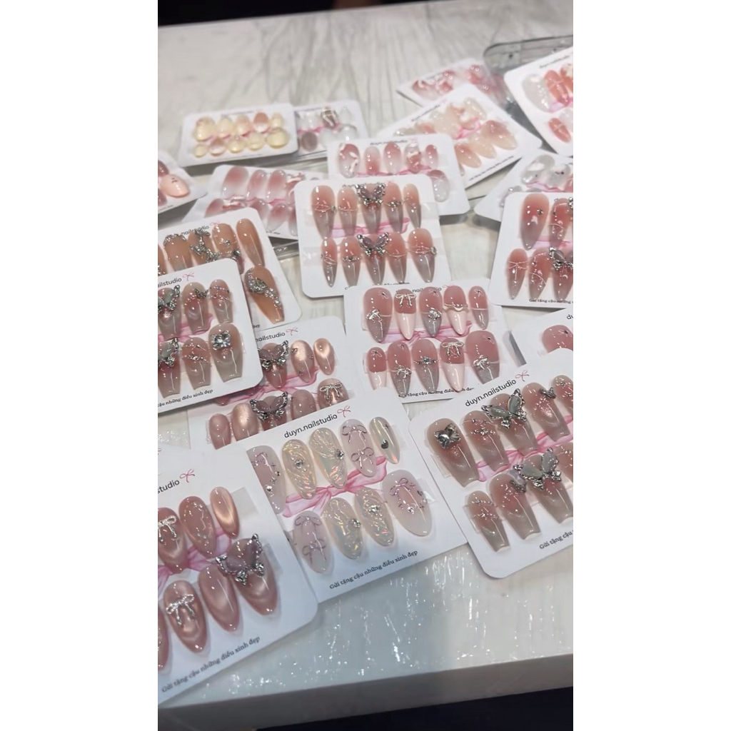 Sỉ 12/24 ( không trùng) bộ nail box ngẫu nhiên mẫu siêu đẹp hot treed không trùng