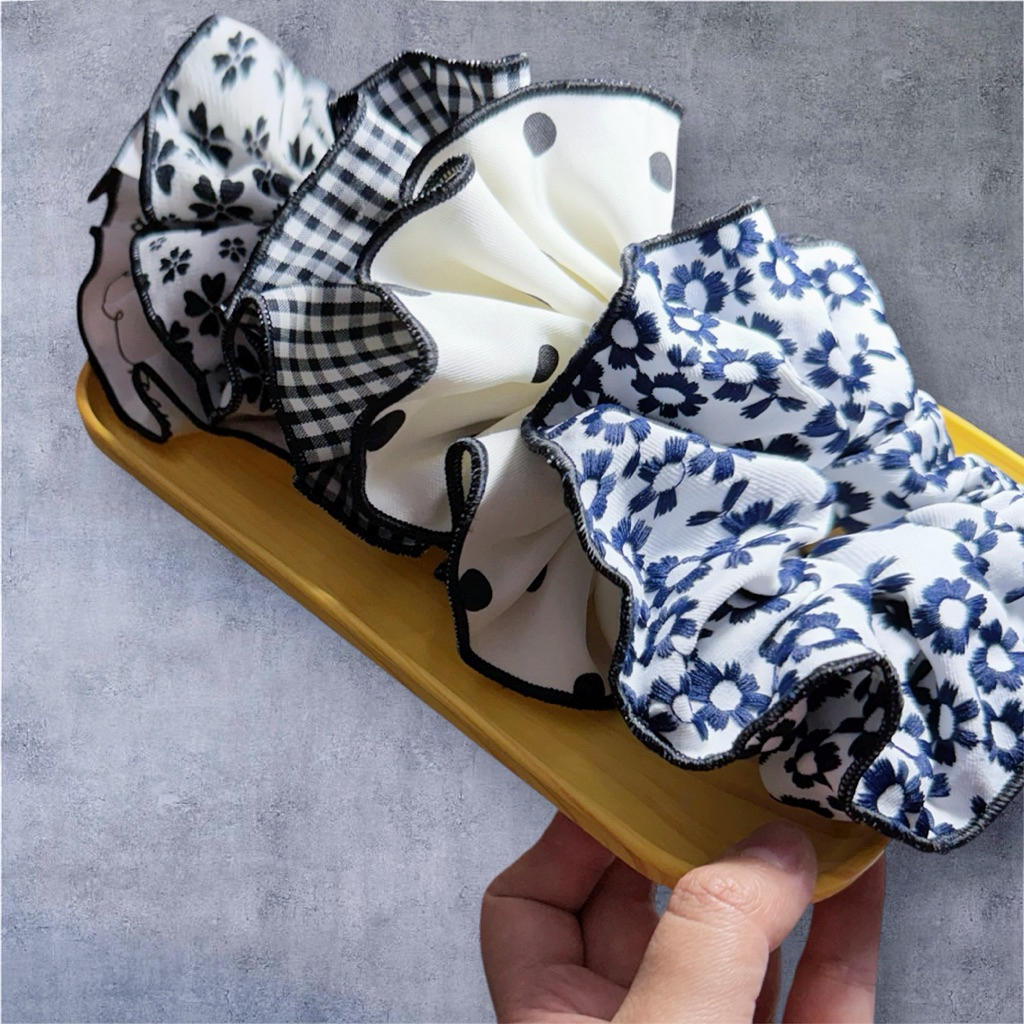 (Size To 15CM) Cột Tóc Scrunchies Viền Đen