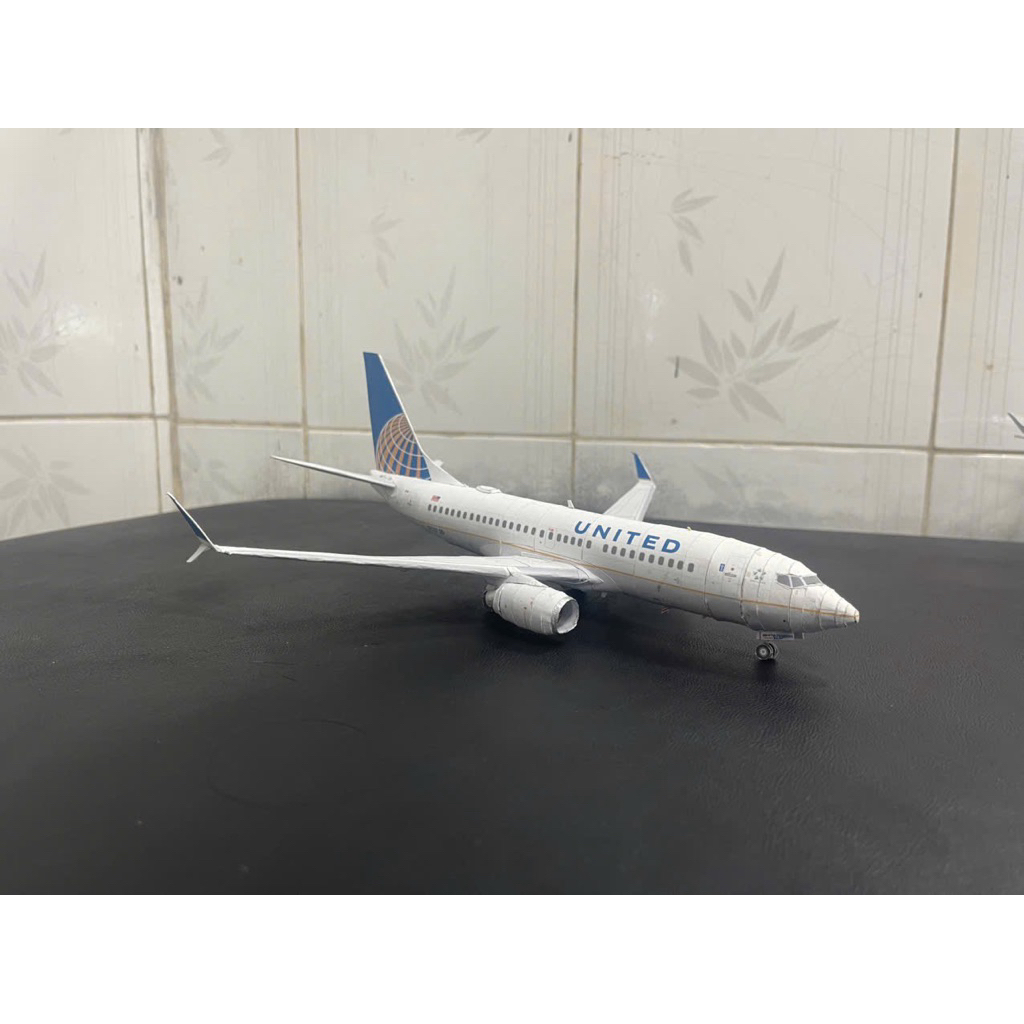 B737-700 United airlines tỉ lệ 1/100 mô hình giấy(đọc mô tả)