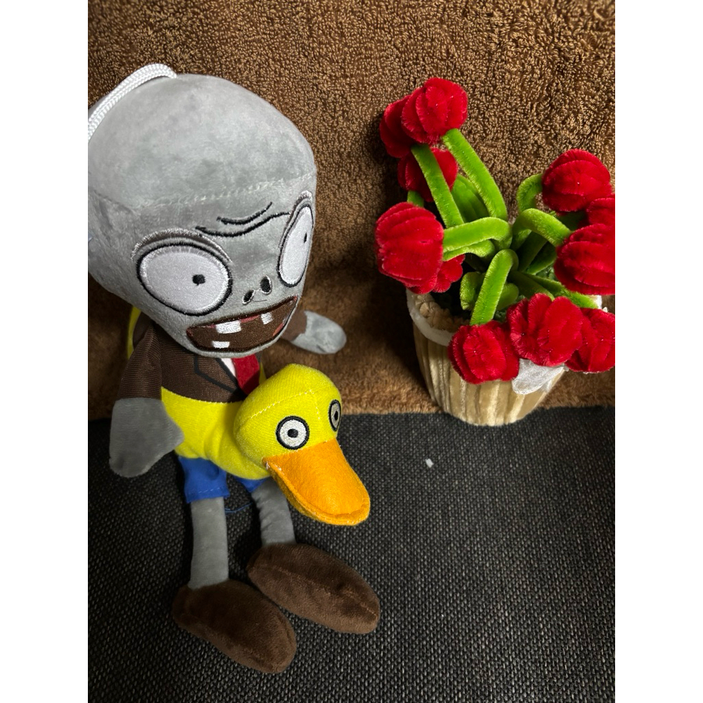 Gấu nhồi bông zombie từ Plants vs. Zombies