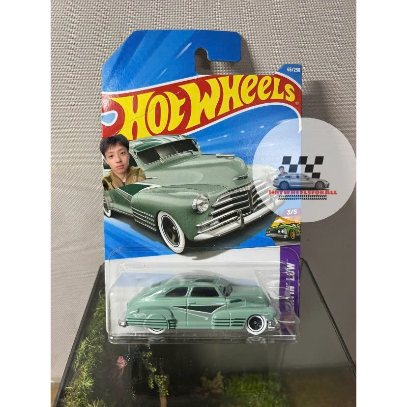 Xe đồ chơi mô hình Hot Wheels_ '47 Chevy Fleetline_1:64