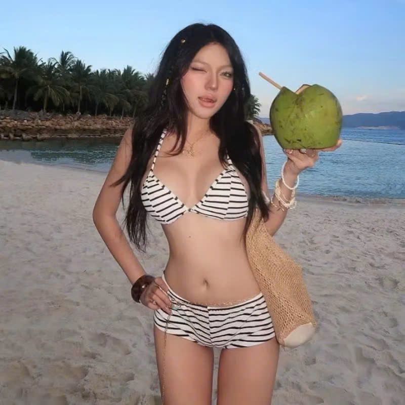 Sét Bikini, Đồ Bơi  2 Mảnh Sọc Quần Mini, Áo Tam Giác Co Giản 4 Chiều Tôn Dáng Oderi | BigBuy360 - bigbuy360.vn