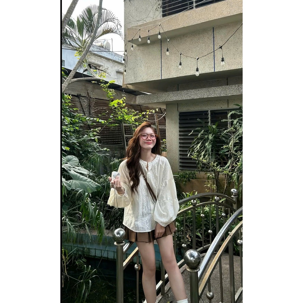 (Hàng Mới): Set 2 Món Áo Thô Cổ Tròn Tay Bồng Bo Thêu Hoa Nổi Mix Chân Váy Xếp Ly Nâu-Ảnh Thật Lollaye | BigBuy360 - bigbuy360.vn