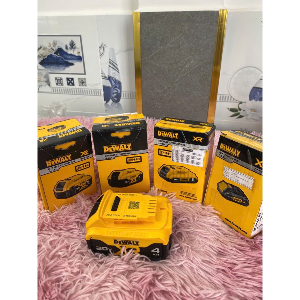 SALE SALE DCB185 (1.3AH) -DCB183 (2.0AH) - DCB182 (4.0AH) - DCB184 (5.0AH) - DEWALT CHÍNH HÃNG