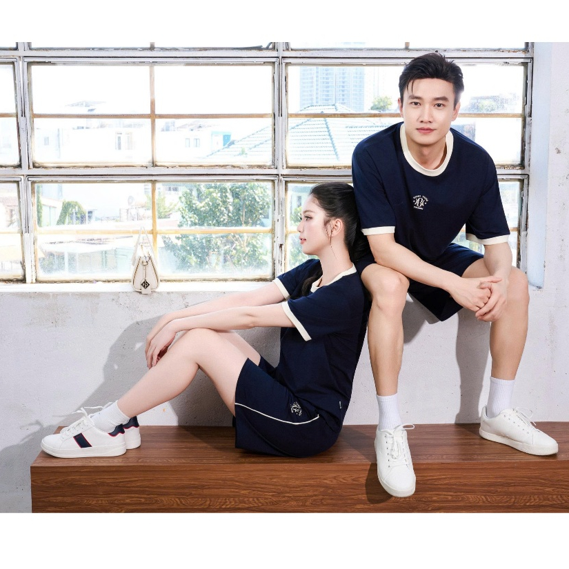 [BST THƠM MÁT] Bộ Quần Áo Nam Nữ GUNO Vải Cotton Thơm Mát Dáng Đùi Ngố Cổ Tròn Phối Màu 26BG20/BB30 | BigBuy360 - bigbuy360.vn