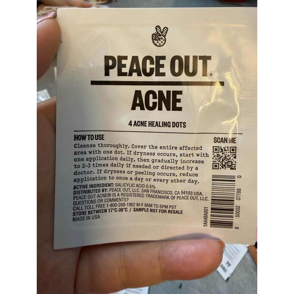 Miếng dán mụn siêu hot PEACE OUT ACNE DOTS