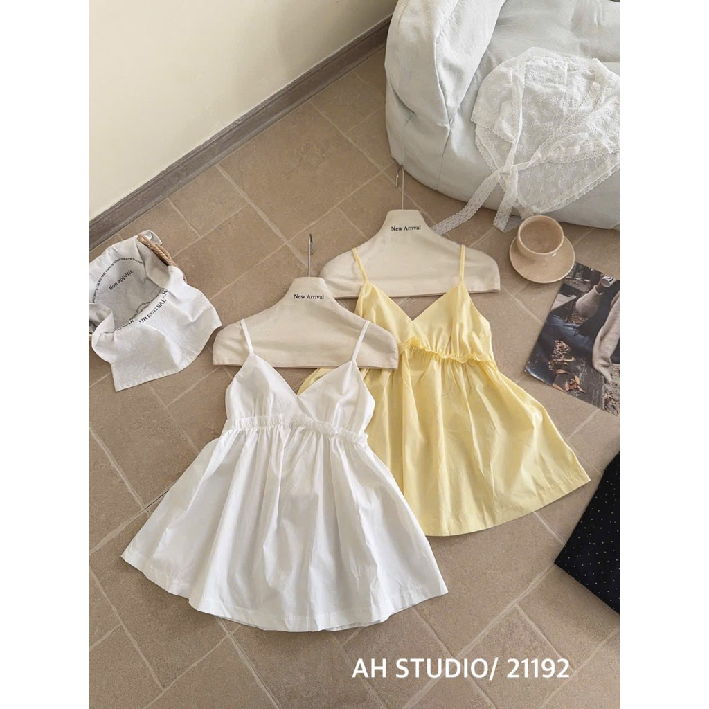 [Hàng sẵn] Áo hai dây thô cổ V dáng xoè Minchu Top | BigBuy360 - bigbuy360.vn