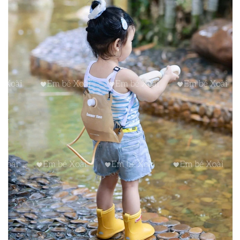 Set đồ chơi phun nước cho bé đi biển, picnic