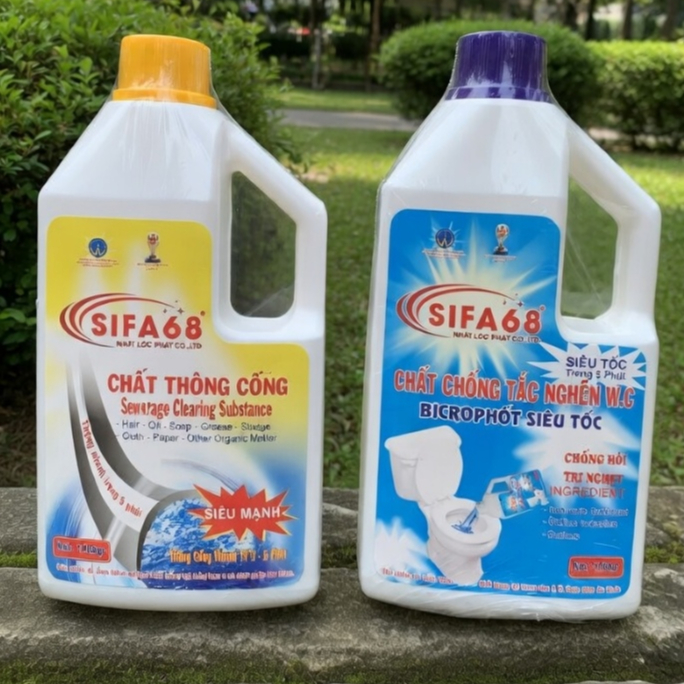 Chất thông cống và cầu SiFa dạng nước chai 1,4kg trị nghẹt trong 3-5 phút