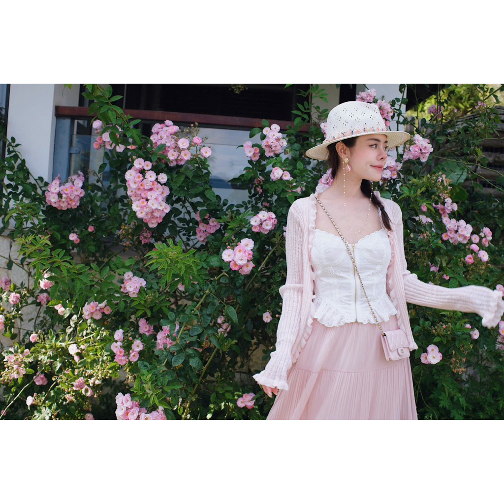 Áo Cadigan mix cùng chân váy voan hồng dài free size (43kg-60kg) | BigBuy360 - bigbuy360.vn