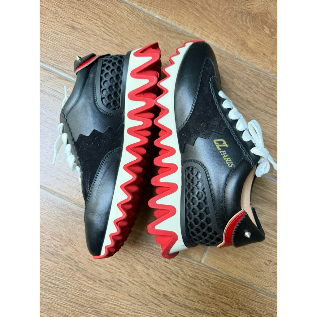 Giày nữ LBT size 35 Loubishark