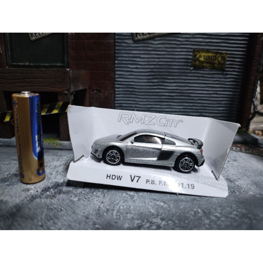 mô hình xe sắt diecast Audi RMZ city R8 V10 tỉ lệ 1:64
