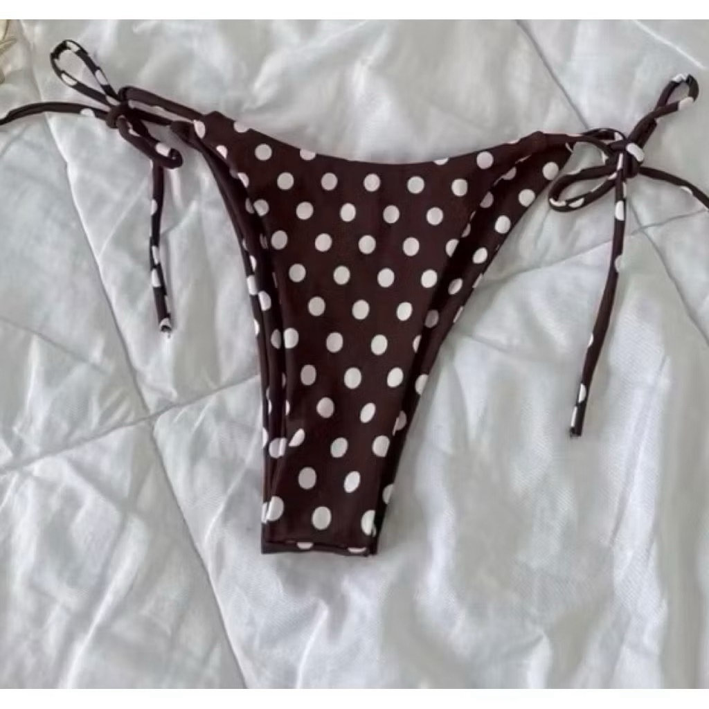 ( che tên sp) Bikini 2 mảnh đi biển chấm bi nâu áo tam giác quần ship chấm bi | BigBuy360 - bigbuy360.vn