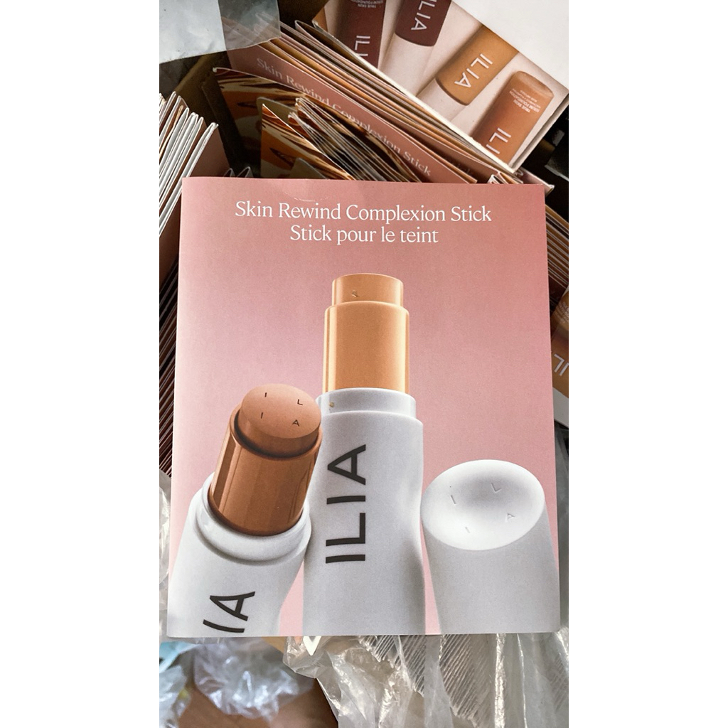 3 trong 1 kem nền, che khuyết điểm, dưỡng da ILIA Skin Rewind Complexion Stick,
