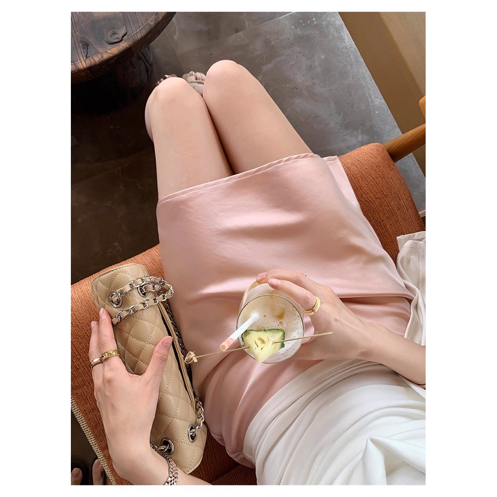 PUSUMEDE - CV19 Chân váy ngắn chất liệu satin bóng mượt đuôi xoè nhẹ