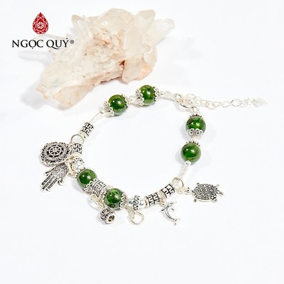 Vòng tay đá Diopside tự nhiên phối charm - Mẫu VC0997 - Ngọc Quý