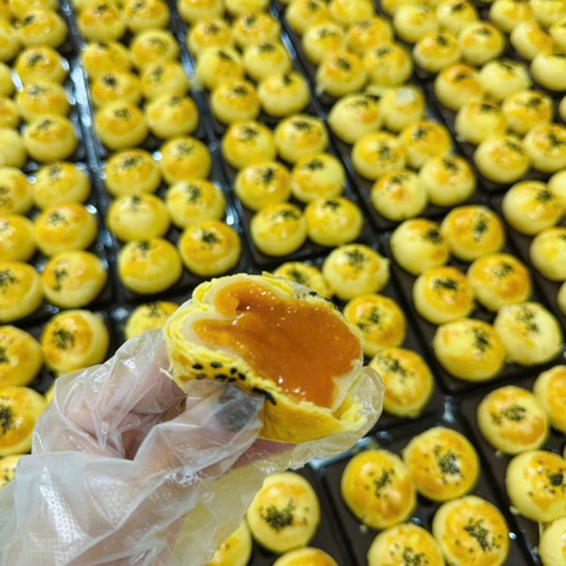 Bánh trung thu ngàn lớp nhân mochi lava trứng chảy hộp 6c 