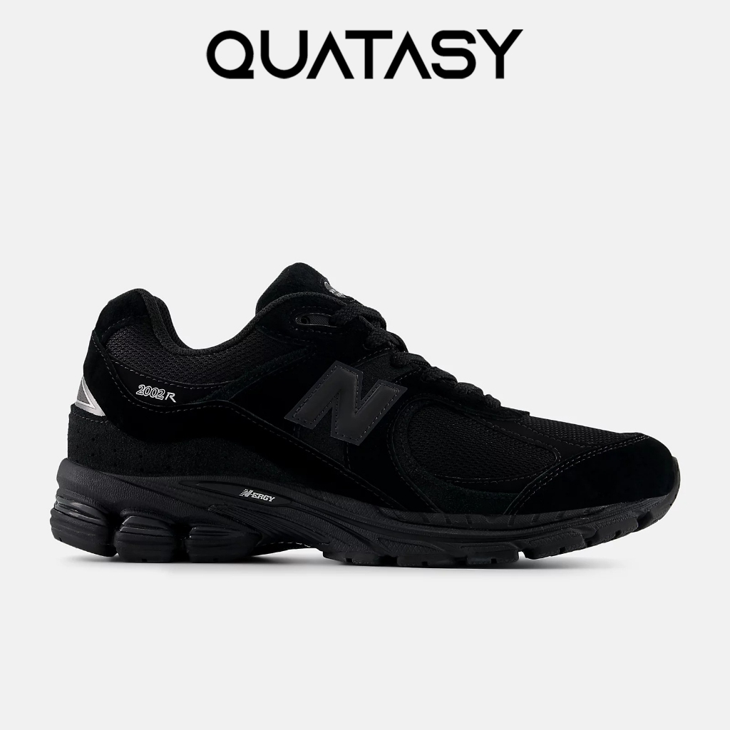 Giày sneaker 2002R Black chính hãng