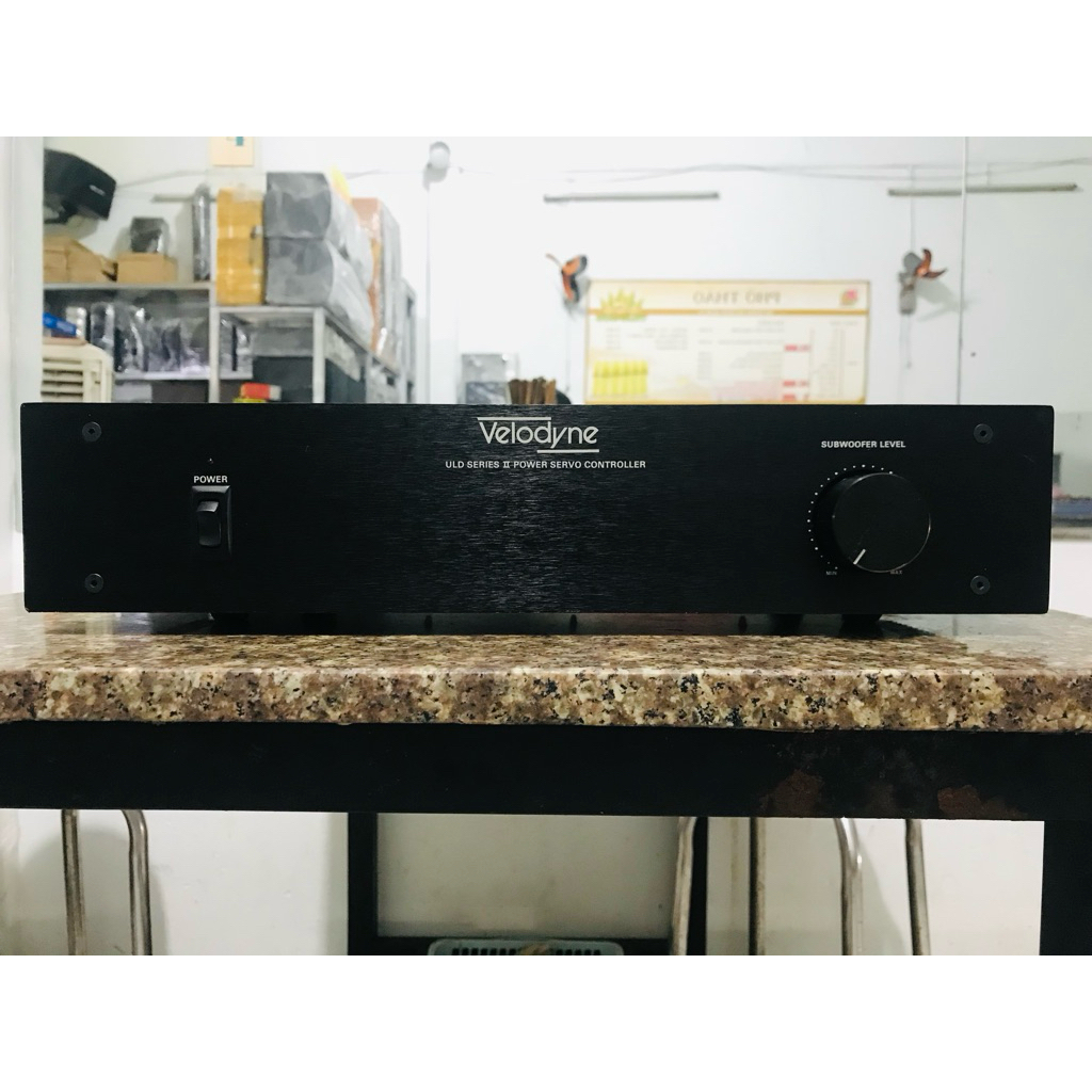 Power Subwoofer Velodyne VLD15A7 Made in USA máy chạy 8 sò nhôm Motorola công xuất 700w.