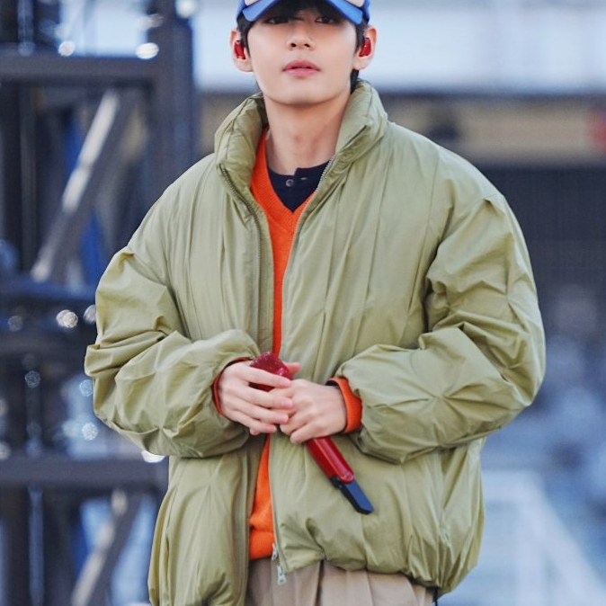 [HÀNG MỚI] Áo Phao Béo Taehyung V BTS Dáng Rộng - Lyn Lyn Fashion Áo Khoác Phao Olive Lót Bông Siêu 