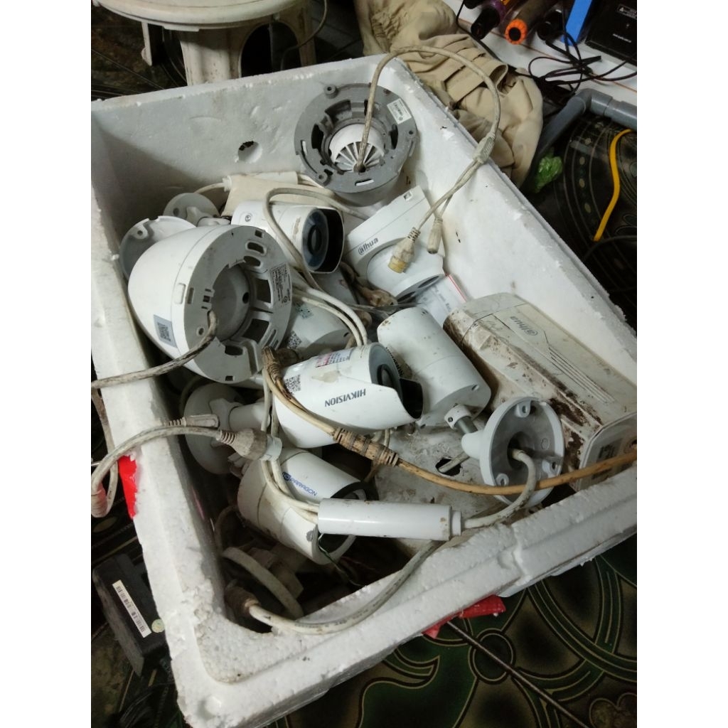 camera dính ta khoản
