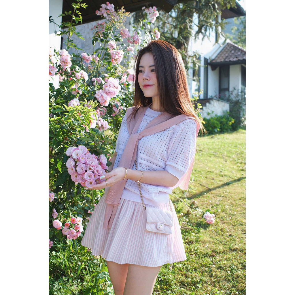 Set áo free size và chân váy kẻ hồng dịu dàng tiểu thư Tabby | BigBuy360 - bigbuy360.vn