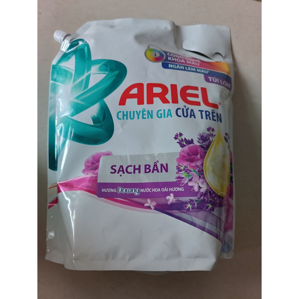 Nước giặt ARIEL cửa trên hương oải hương, downy 3,05L