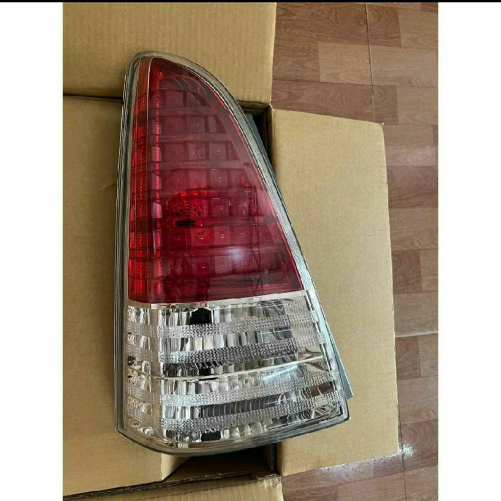 Đèn  Hậu Toyota  INNOVA  2009-2011