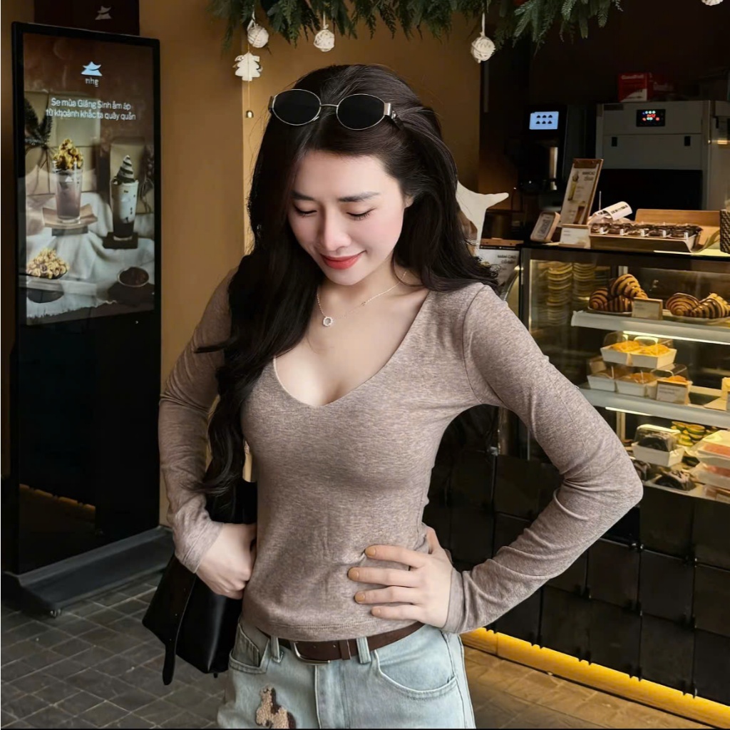 Áo Cổ Tim COCOLEN - Chất Liệu Cotton Sợi Muối Tiêu - Form Ôm Tôn Dáng - Cố Tim Gợi Cảm A067 | BigBuy360 - bigbuy360.vn