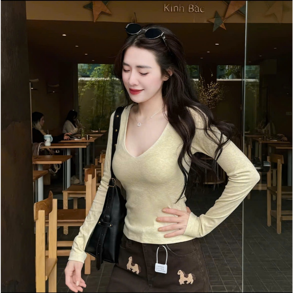 Áo Cổ Tim COCOLEN - Chất Liệu Cotton Sợi Muối Tiêu - Form Ôm Tôn Dáng - Cố Tim Gợi Cảm A067 | BigBuy360 - bigbuy360.vn
