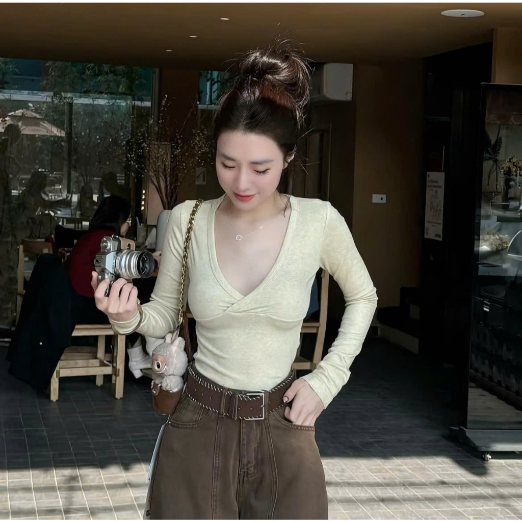 Áo Cổ V Ôm Body - Chất Liệu Mềm Mại Co Giãn Cao Cấp - Sợi Len Màu Muối Tiêu Lạ Mắt A063 | BigBuy360 - bigbuy360.vn
