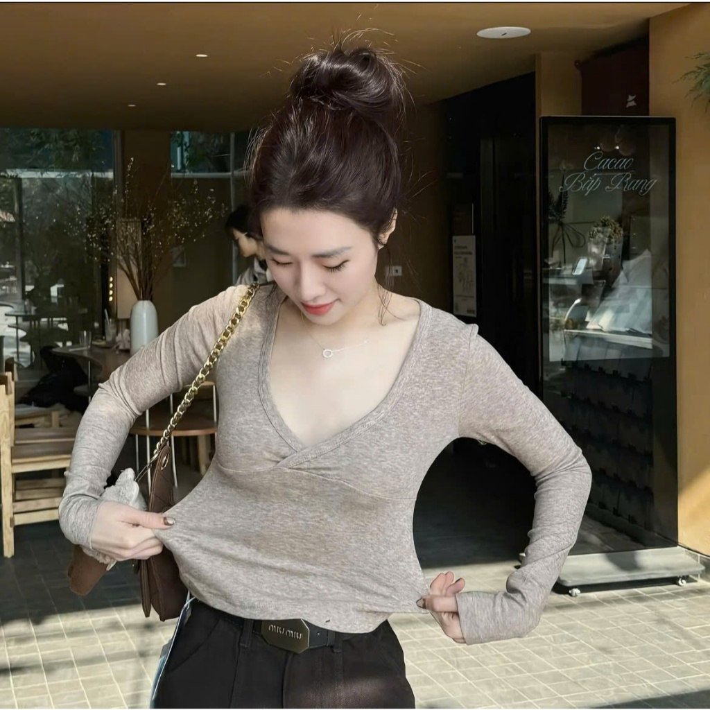 Áo Cổ V Ôm Body - Chất Liệu Mềm Mại Co Giãn Cao Cấp - Sợi Len Màu Muối Tiêu Lạ Mắt A063 | BigBuy360 - bigbuy360.vn