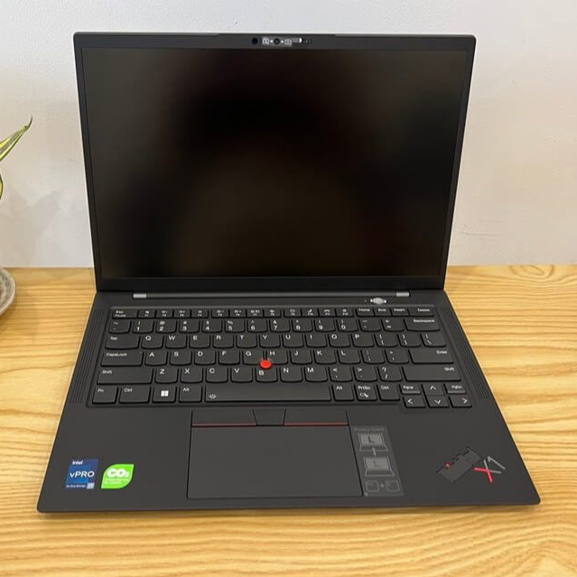 Lenovo ThinkPad X1 Carbon Gen 10 – Biểu Tượng Của Sự Thành Đạt: Siêu Nhẹ, Siêu Bền, Đẳng Cấp Doanh N