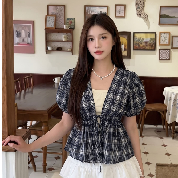 Áo kiểu nữ kẻ caro, áo tay bồng thắt nơ eo tôn dáng phối chân váy đi chơi xinh (kèm quà tặng) AOT120 | BigBuy360 - bigbuy360.vn