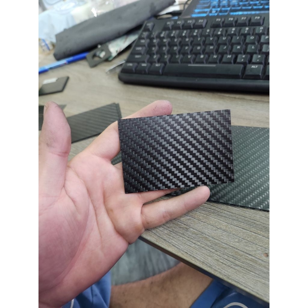 (9cm x 6cm) SX tại VN (duchungcorp) tấm carbon fiber phôi thẻ full carbon fiber 3k