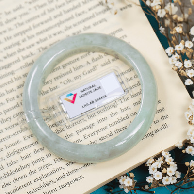 Vòng Cẩm Thạch Type A Bản Hẹ Ni 54 Xanh Táo Mã 354458 - Ngọc Trai Trường Thịnh