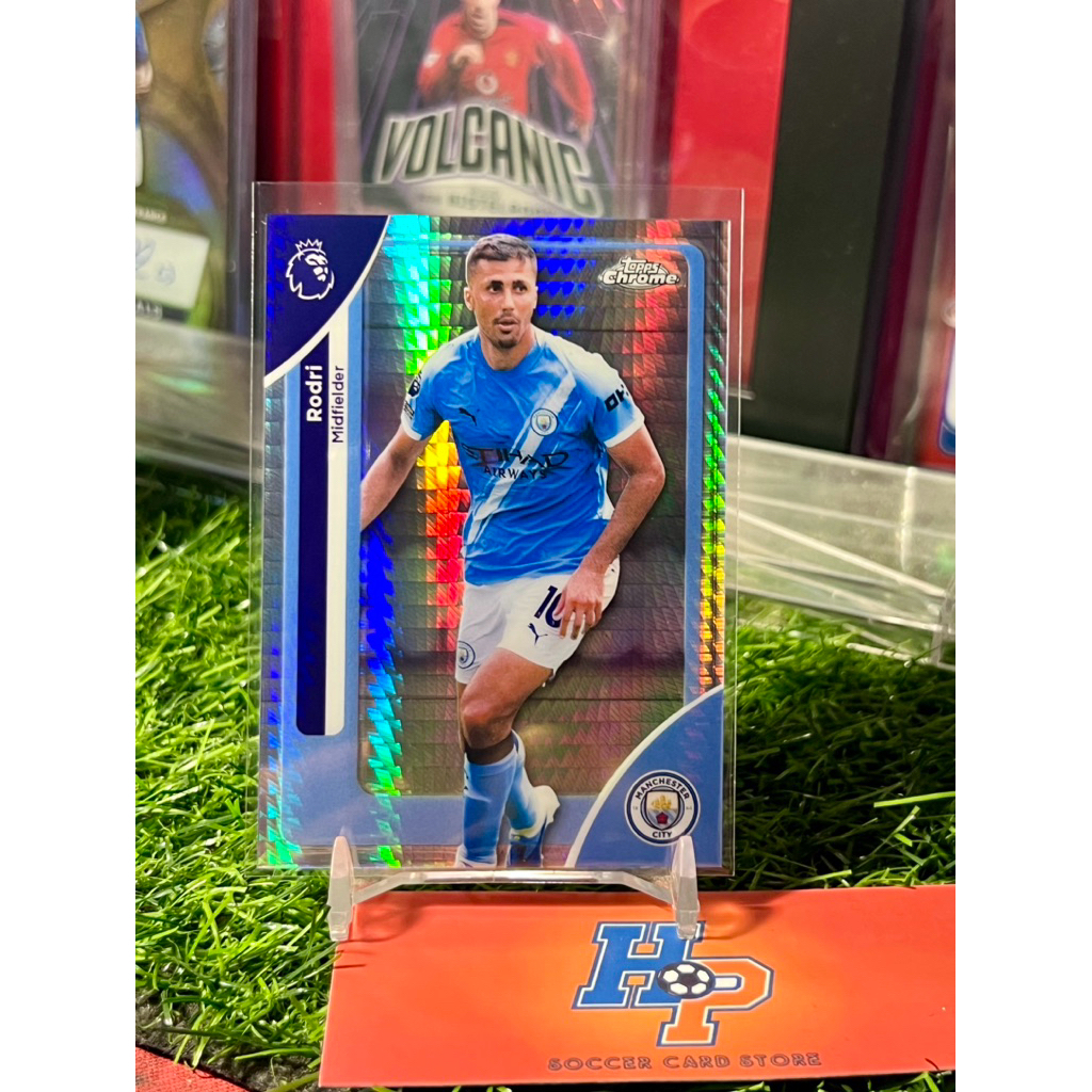 Thẻ bóng đá Rodri Pulsar Topps Chrome EPL 2025/26