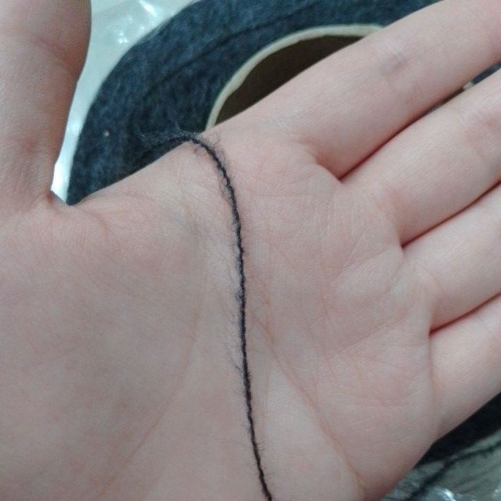 Sợi Mohair xám đen loang