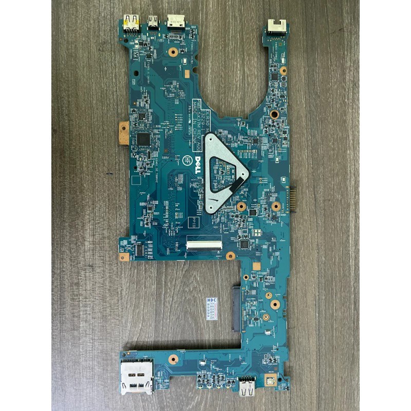Main dell Latitude 3340 E3340 Core I3 gen4