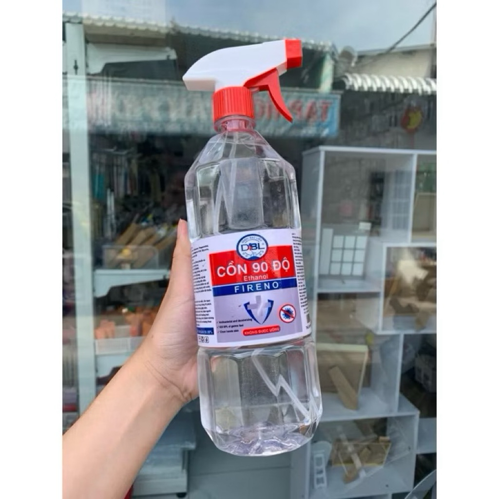 dung dịch sát khuẩn nhanh Cồn 90 độ chai 1 lít gom với xịt .