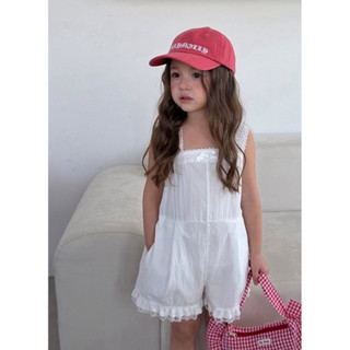 [Cov/er Hàn_Độc Quyền Hana Kids] Jumsuit Trắng Phối Ren Cho Bé Phong Cách Hàn - Jum Đùi Thiết Kế Cho Bé Siêu Xinh