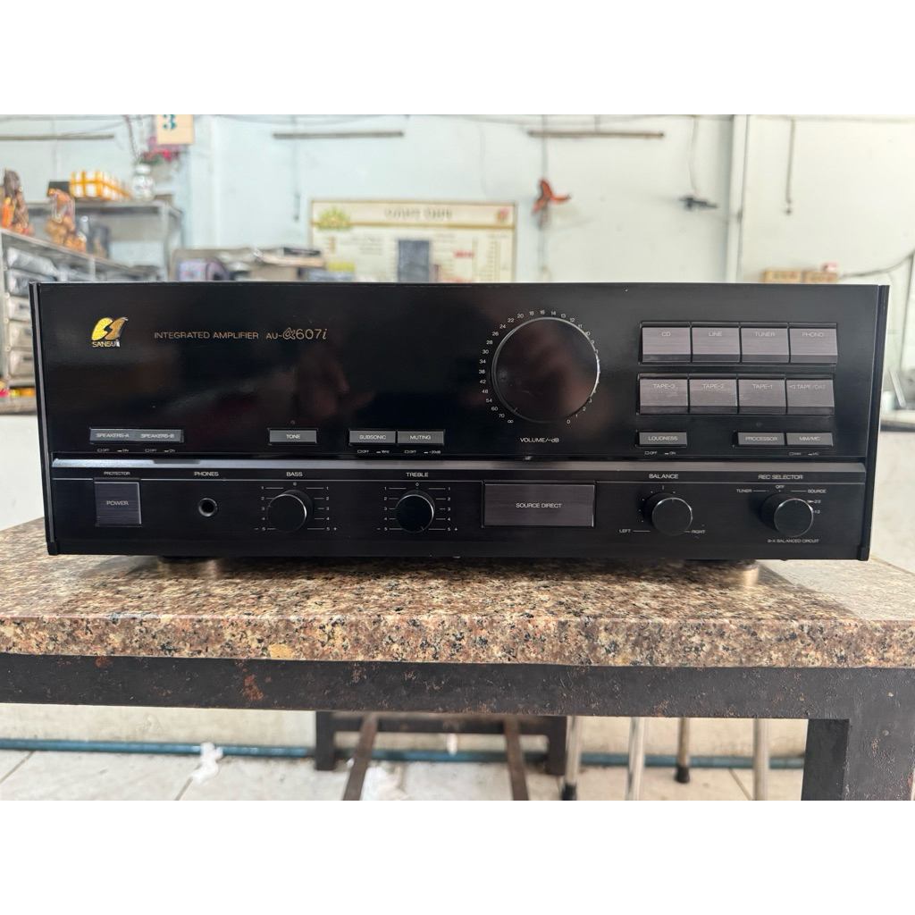 Amply Sansui AU-@607i công xuất 240w chạy 8 sò than đại máy zin mới đẹp âm thanh rất hay.