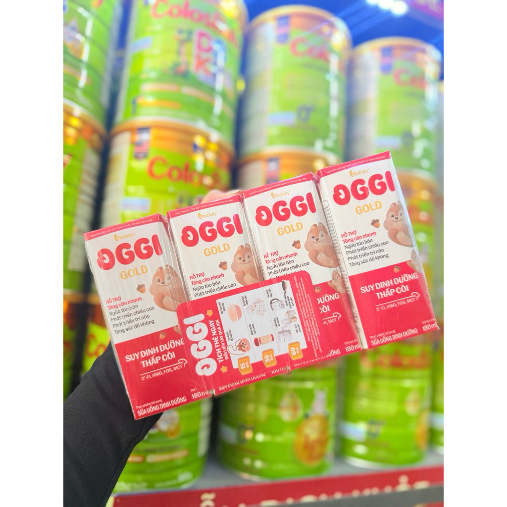 Thùng Sữa bột pha sẵn Oggi Gold 180ml