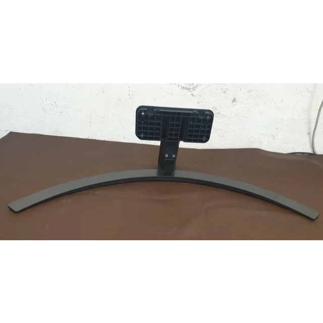Chân tivi LG NanoCell LG 4K 55 inch 55SM8100PTA chính hãng, có vít lắp chân đi kèm