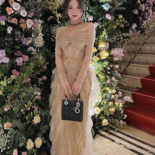 Đàm dự tiệc trễ vai nude tây sang trọng quyến rũ