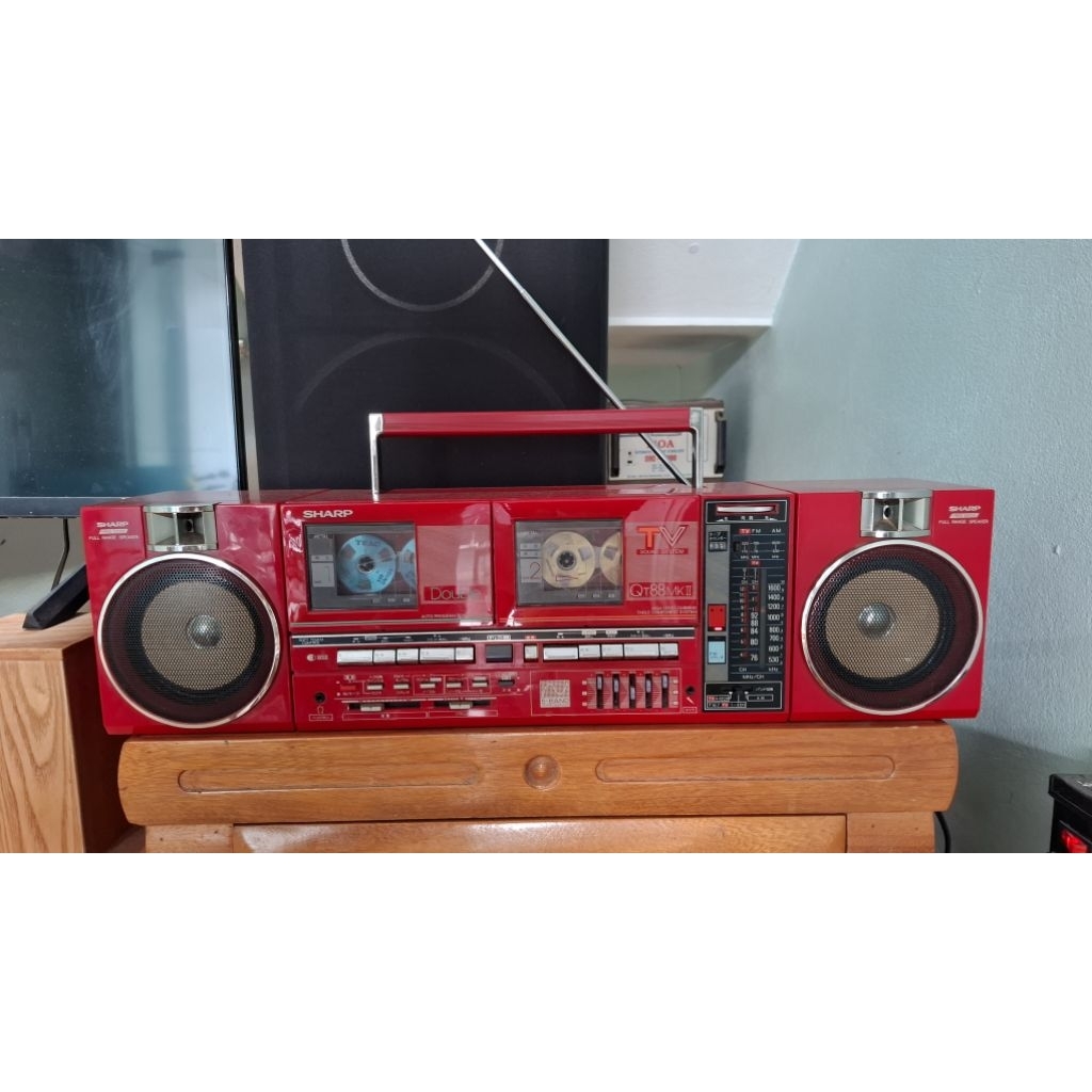 Đài Radio Cassette Sharp QT88
