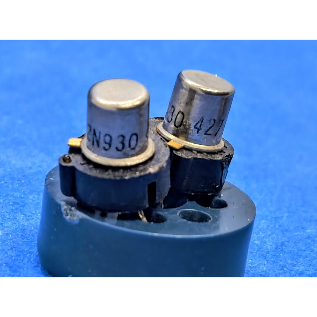 2N930 NPN BJT Transistor 45V, 0.03A, 300mW
