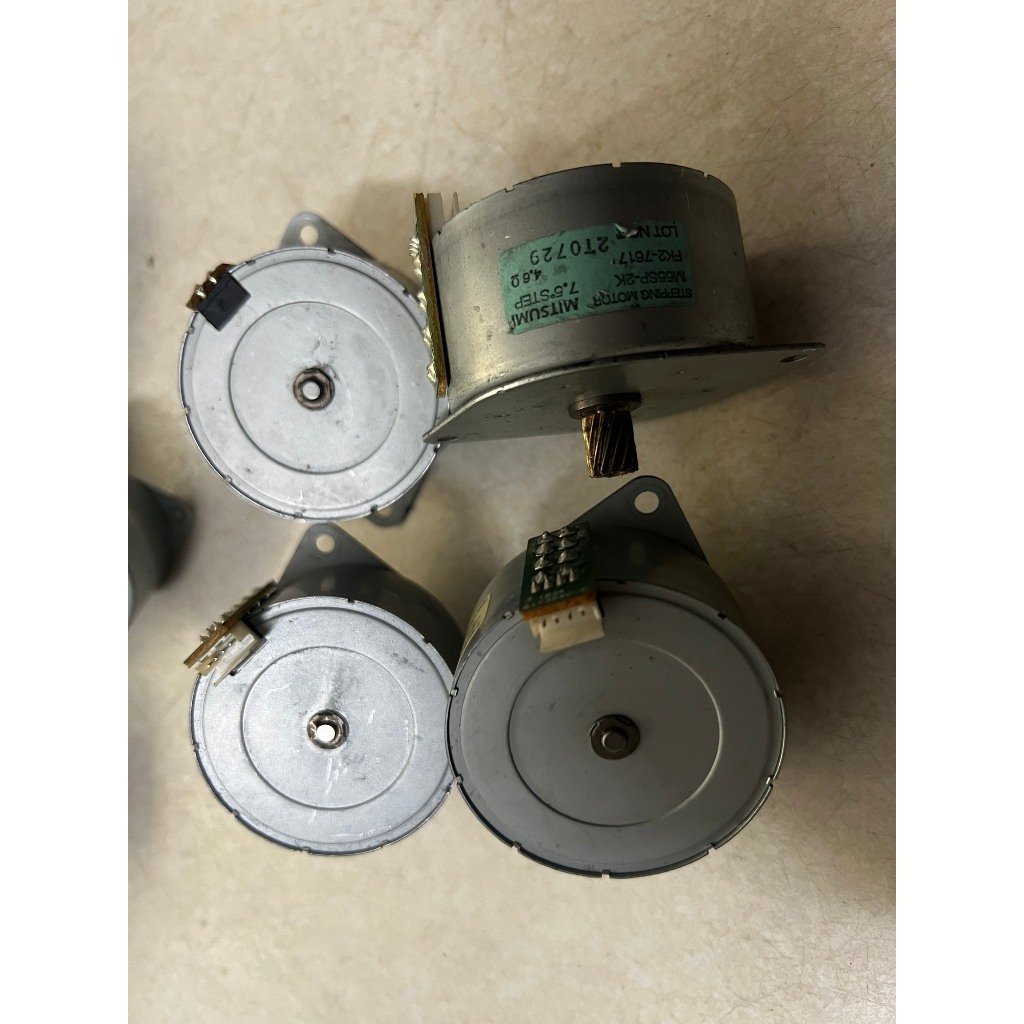 Động cơ bước M55sp-2k Step Motor tháo máy in đã quá sử dụng